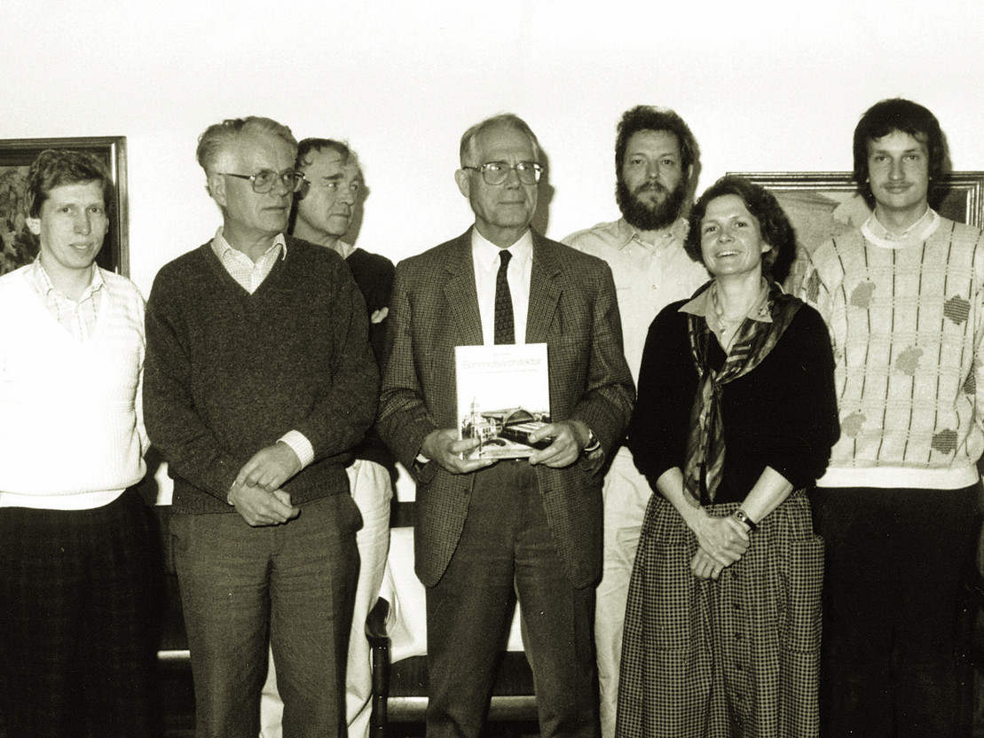 Schwarzweiß-Bild des Vorstands der Deutschen Umwelthilfe im Jahr 1988.