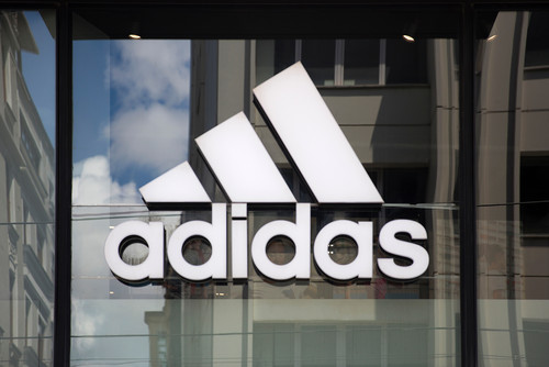 Klage gegen Adidas: Irreführende Klimaneutralitätswerbung untersagt