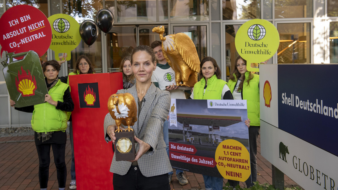 Barbara Metz bei der Übergabe des Goldenen Geiers